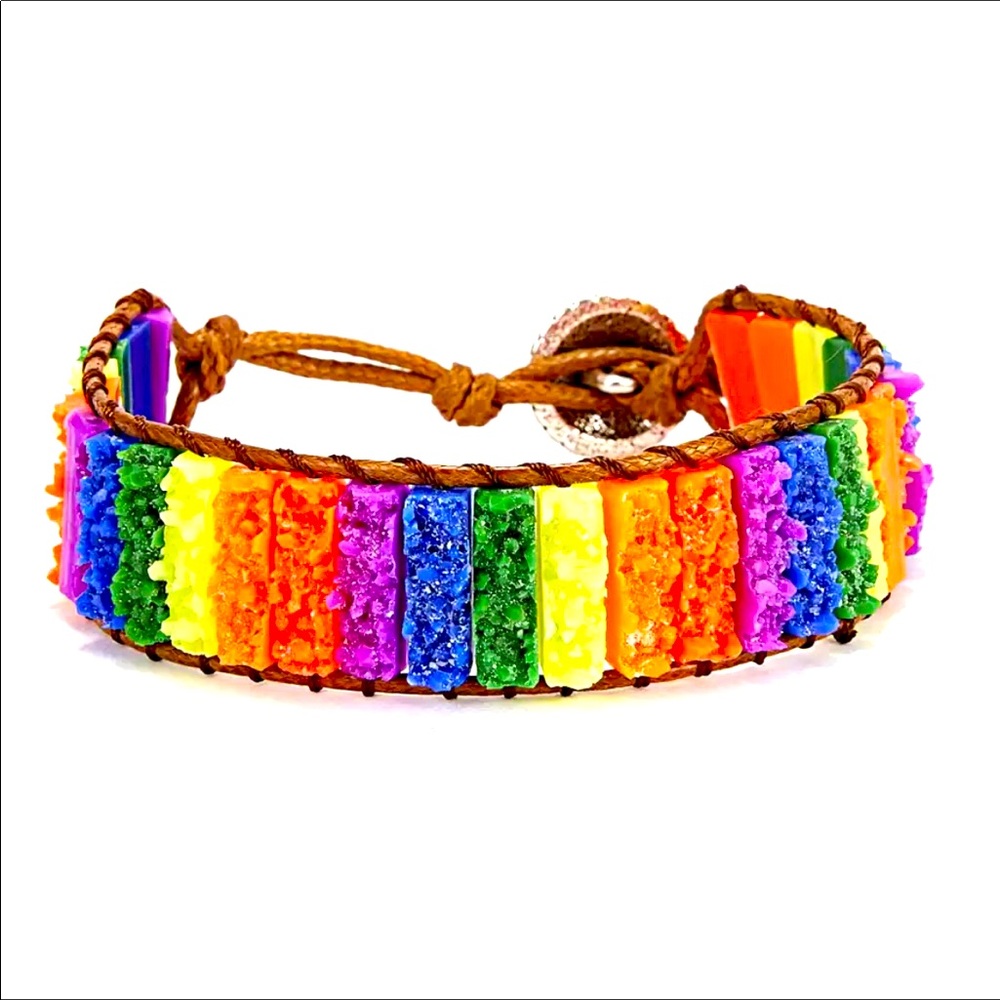 Natural colorful stones with leather bracelet